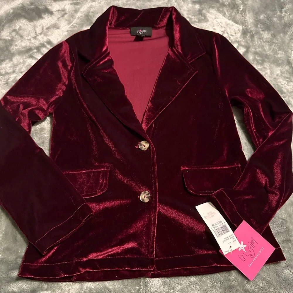 NWT I.N. Girl
Big Girls 7-16 Velvet Blazer  Burgundy - Picture 6 of 9